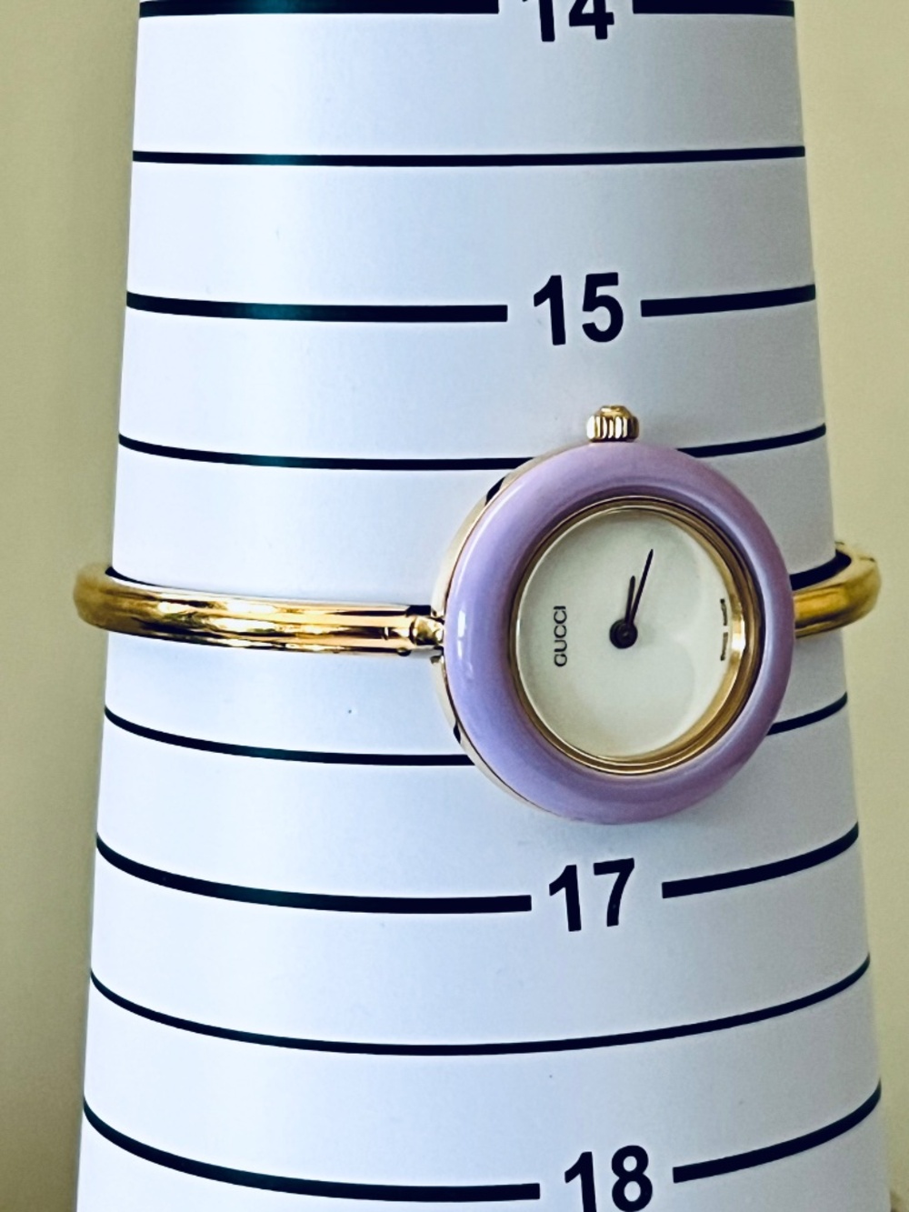 Vintage Gucci 1100-L Watch + 12 Interchangeable Bezels & Original Box - Picture 15 of 15